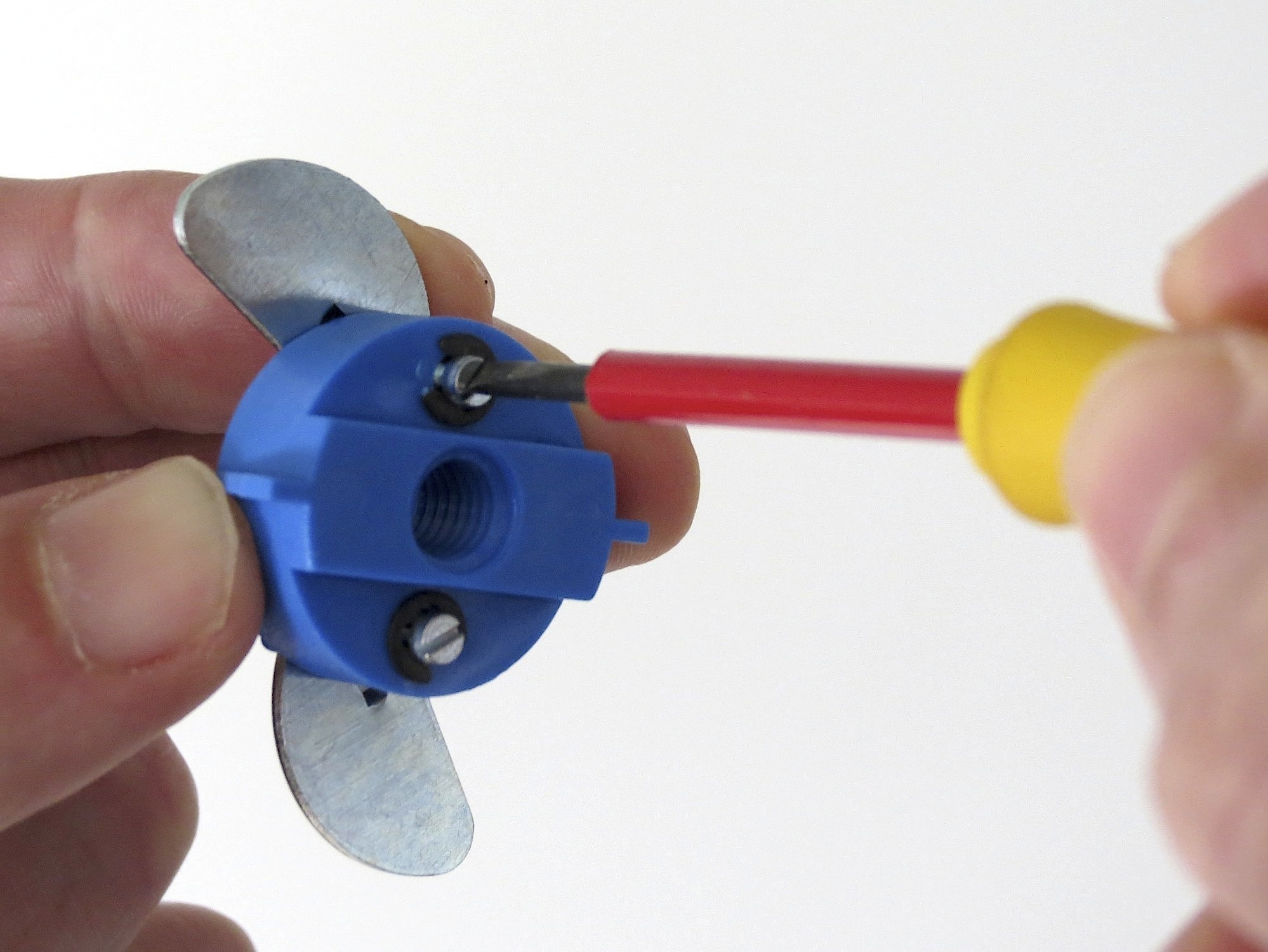 Julian Cassell's DIY Blog » Blog Archive Grip It fixings HOW TO DIY