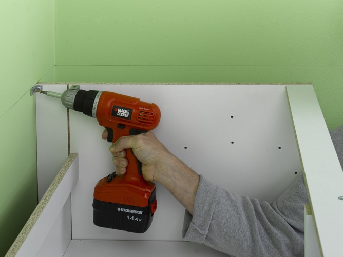 Julian Cassell's DIY Blog » Blog Archive Fitting kitchen base units HOW TO DIY WHAT TO USE