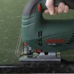 Fitting a kitchen sink and taps 4