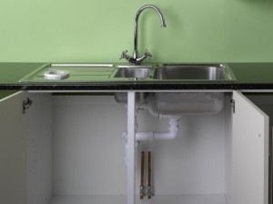 positioning kitchen sink in worktop