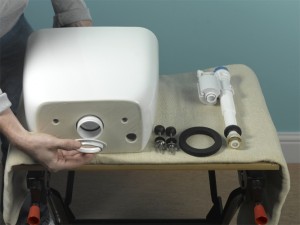 assembling toilet cistern