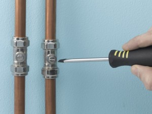 Fixing Leaking Bathroom Taps, How To Turn Off Bathtub Water Supply