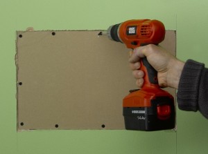 cutting plasterboard