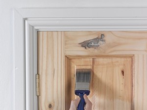 how to varnish wood