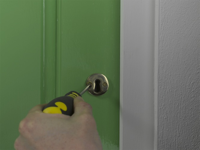 Julian Cassell's DIY Blog » Blog Archive Fitting door escutcheons
