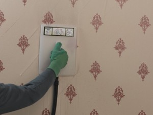 how to use a wallpaper stripper