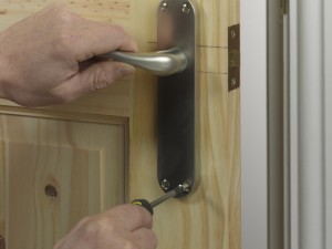 fixing door handle