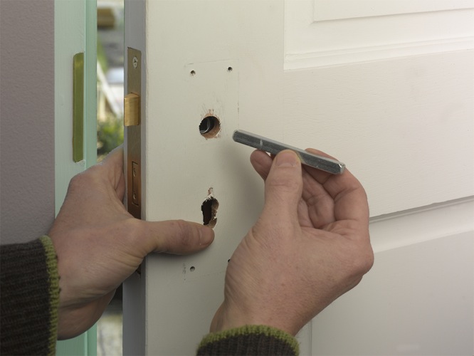 Julian Cassell's DIY Blog » Blog Archive Replacing a fivelever lock