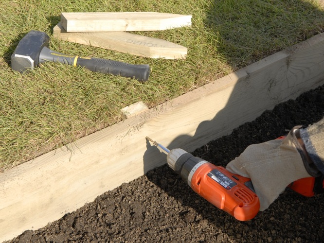 Julian Cassell's DIY Blog » Blog Archive Laying a patio HOW TO DIY