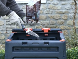Using compost accelerator