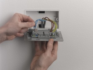 Inserting wires in socket terminals