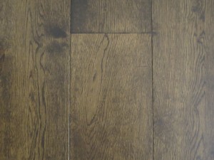 Engineered wood plank floor