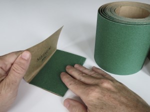 Folding sandpaper sheet