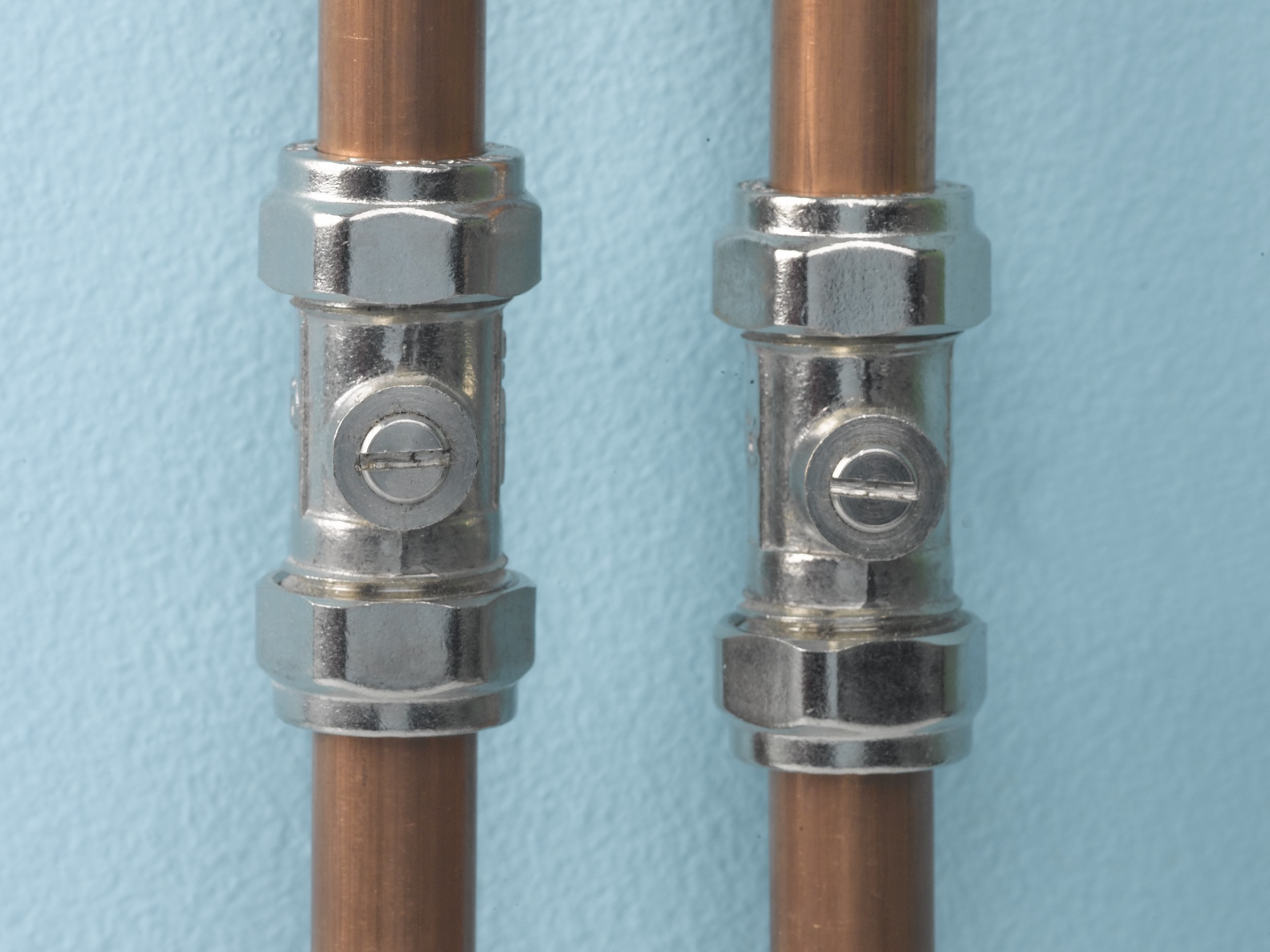  isolation valves used to isolate water supply to a kitchen tap